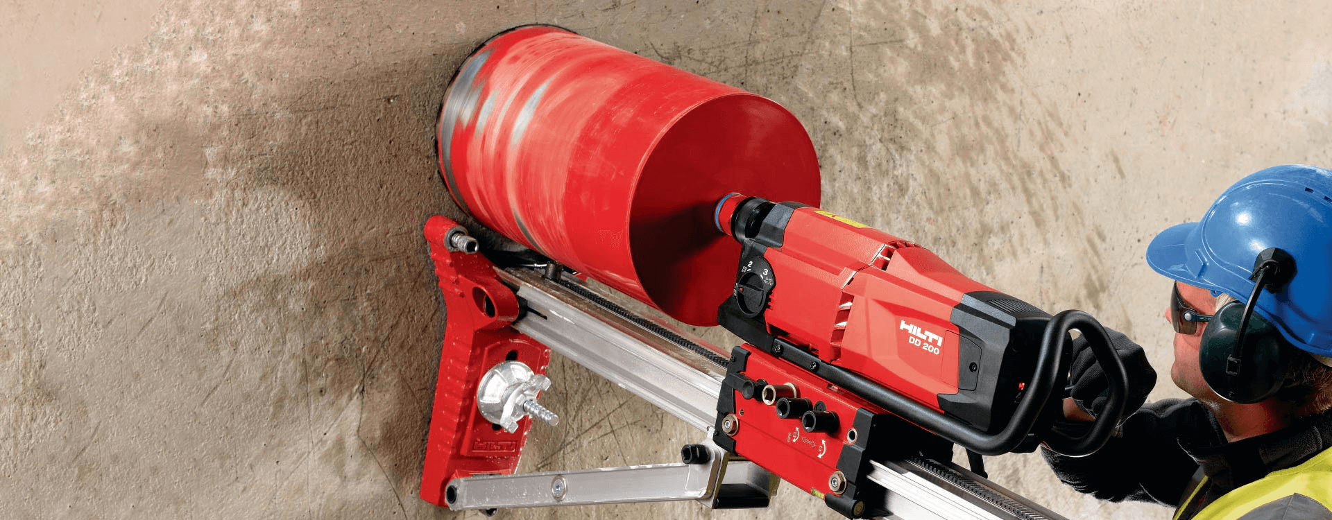 Perfuração de concreto estrutural com broca diamantada – obra no estado do Rio